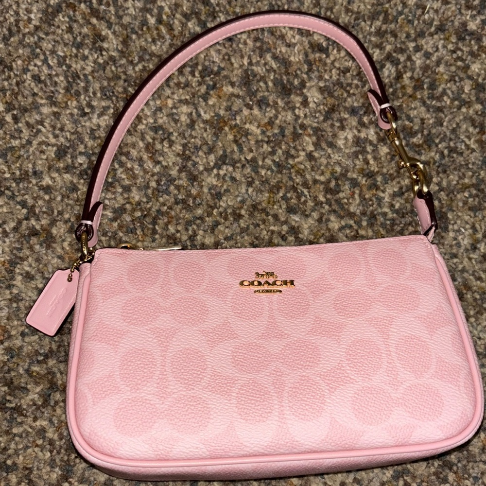 Coach powder pink nolita 19